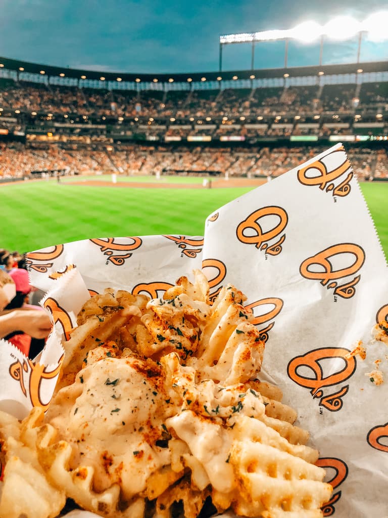 Gimme an an order of crab cakes and a W plz!